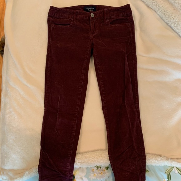American Eagle Burgundy Corduroy Jeans Size 0 - Picture 2 of 4